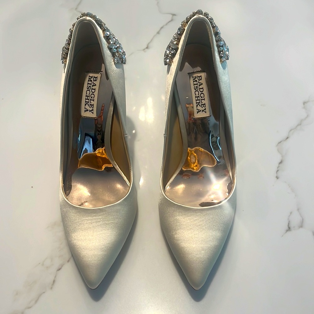 Badgley Mischka Cream Heels with Silver Embellishments - Picture 5 of 10